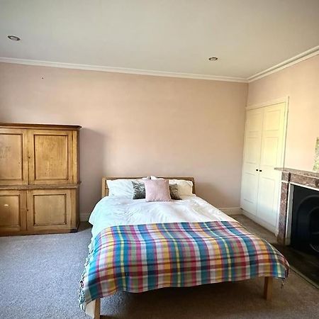 Large Georgian House In Heart Of Exeter Βίλα Εξωτερικό φωτογραφία