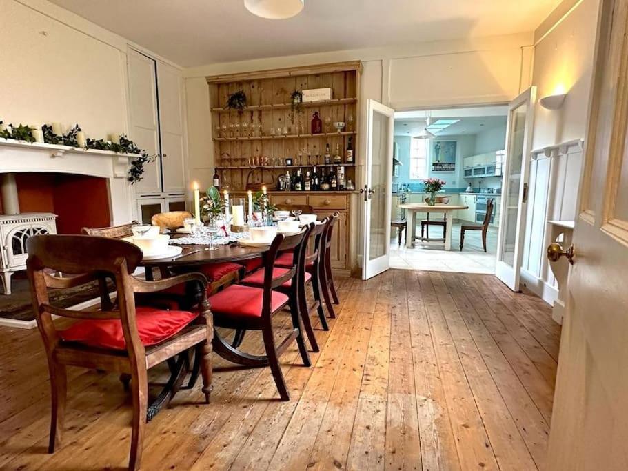 Large Georgian House In Heart Of Exeter Βίλα Εξωτερικό φωτογραφία